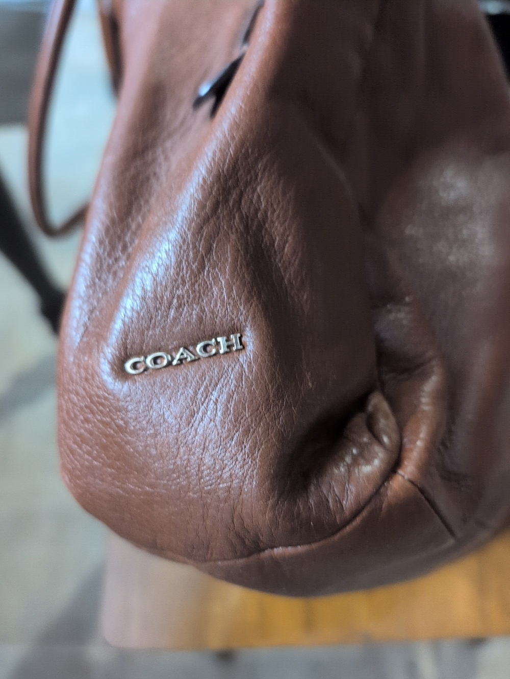 COACH Women's Phoebe Chestnut 3 compartment Leather Shoulder Hobo Bag - Guc - Picture 3 of 9